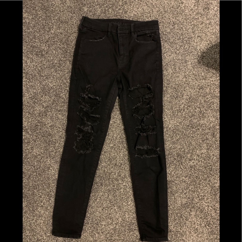 American Eagle destructed jeans size 8